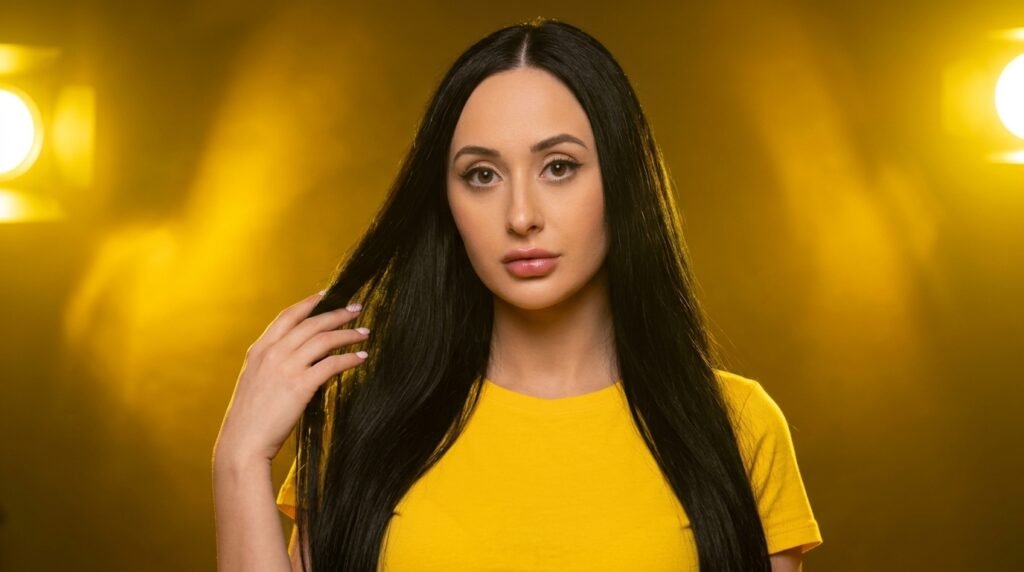 Violet Voss Biography: Age, Career, Height & Net Worth