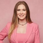 Lindsay Lee: Age, Career, Height & Net Worth