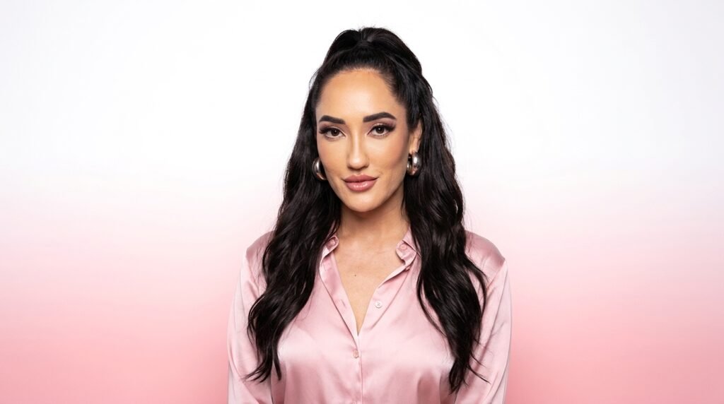 Chloe Amour: Age, Career, Family, Boyfriend & Net Worth