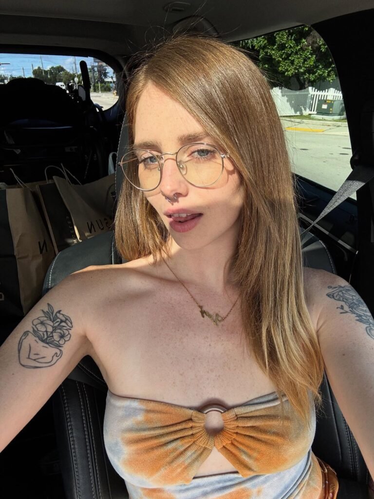 Lucy Foxx Biography: Age, Career, Height, Education, Family, Boyfriend & Net Worth