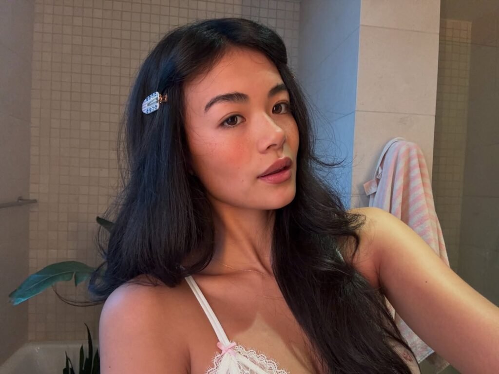 Ashley Alexander (Ur Mom Ashley): Bio & Net Worth