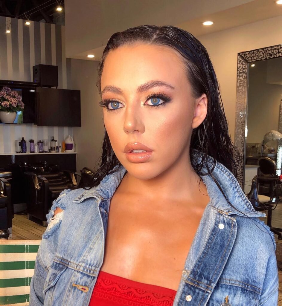 Whitney Wright: Biography, Age, Career, Height, Education, Family, Boyfriend and Net Worth